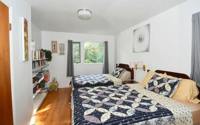 Serendipity - Large 5BR With a Hot Tub