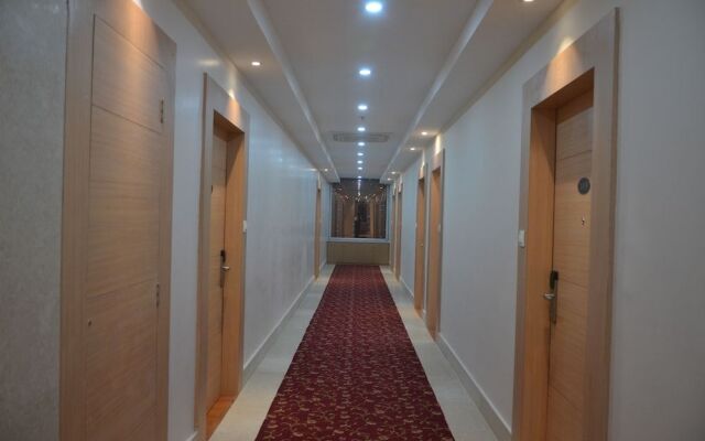 Hotel Grand SR