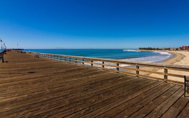 Ventura Beach Oasis by RedAwning