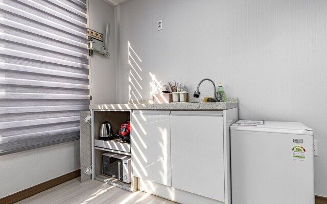 Yeosu Jin Arirang Hostel