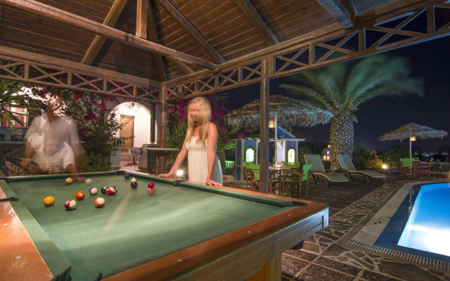 Holiday Beach Resort