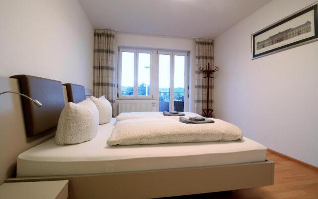 Luxury city apartment - view of river and castle