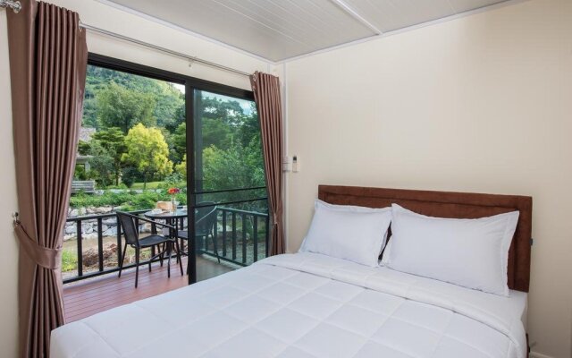 Tharapana Khaoyai Resort