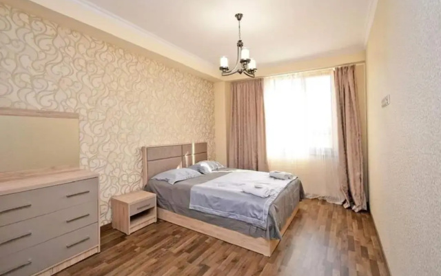 Cozy Apt By Opera, Sayat Nova Ave, 2 bathrooms, Open Balcony