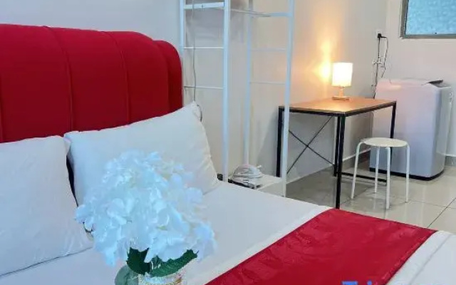 The Bureau Smart Suites Cyber