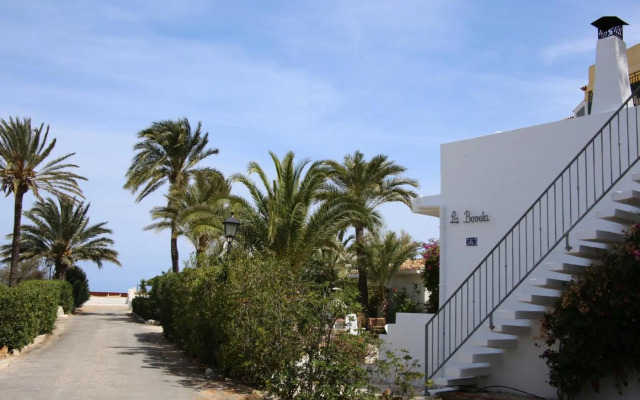 Urbanización El Oasis, 20 Villas en 1ª Línea Playa