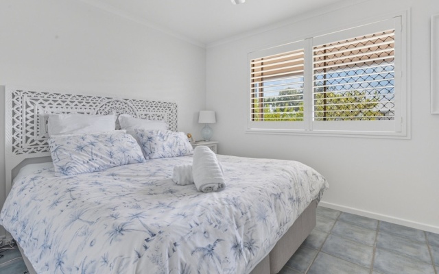 Bright 3-bed Retreat Near Beaches – Guest Rooms – Hervey Bay