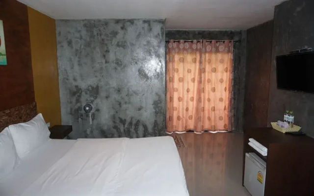 Rommai Plai Tawan Trang