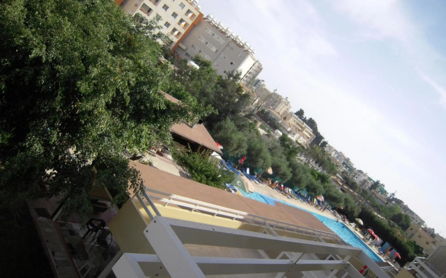 Sunquest Gardens Holiday Resort