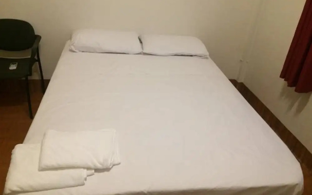 Hotel Midnight