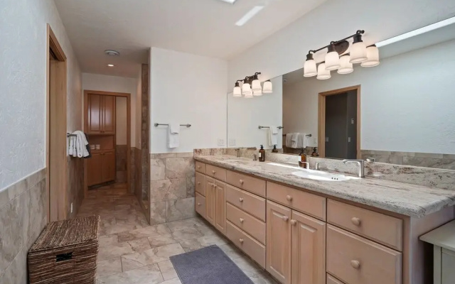 10 Dogleg 4 Bedroom Home by Redawning