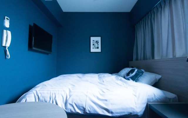 Hotel She, Osaka