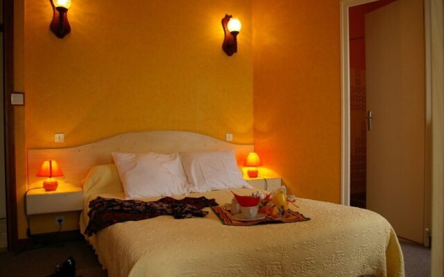 Logis Lauberge Du Brulhois