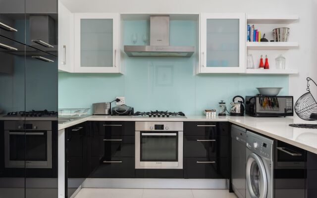 Penthouse 3 On Loop - Adults Only