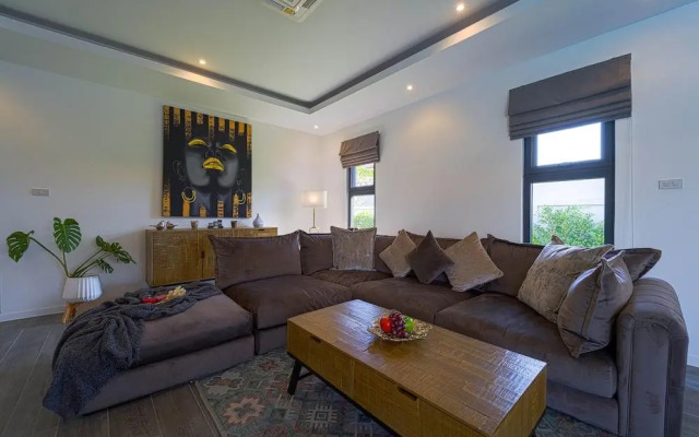 Modern 3 Bedroom Private Pool Villa -ML7
