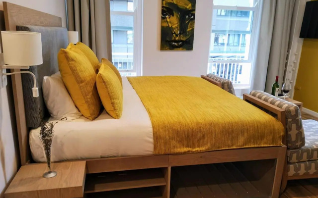 Urban Oasis ApartHotel