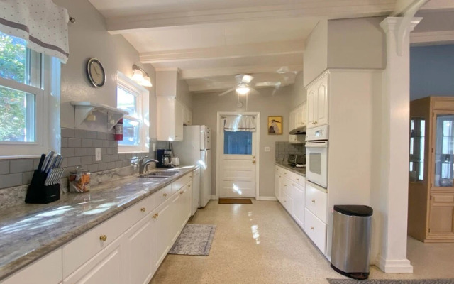 Coastal Breezes 4 Bedroom Home