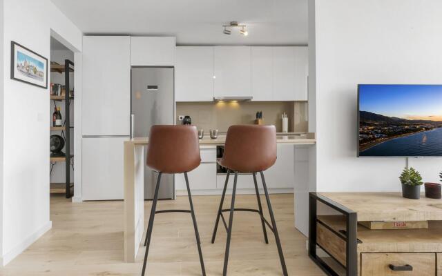 Roli in Estepona with 2 bedrooms and 2 bathrooms