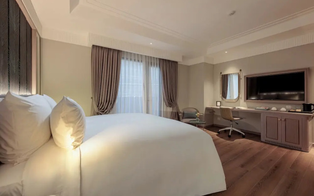 La Siesta Premium Lakeside