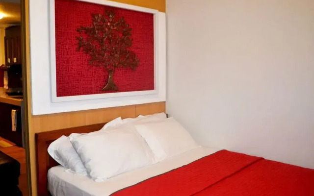 Charming Couples Condo