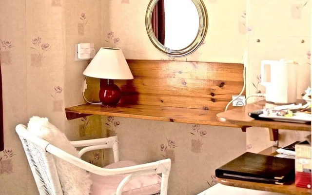Poltair Guest House