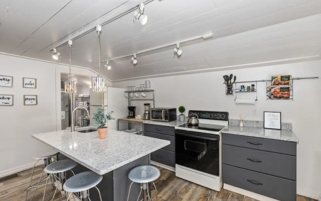 Hummingbird - One Bedroom Apartment, Sleeps 2