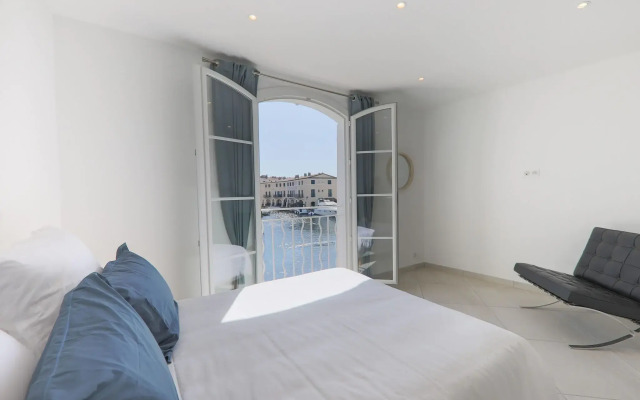 Superb holiday home in Port Grimaud with jetty