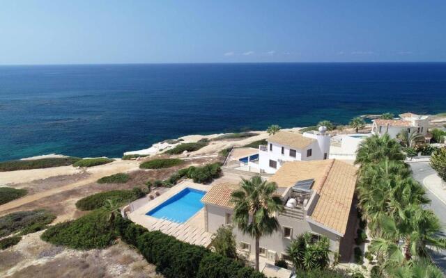 Seafront 5 Bedroom Villa Paradise in Sea Caves