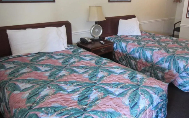 Monterey Fireplace Inn