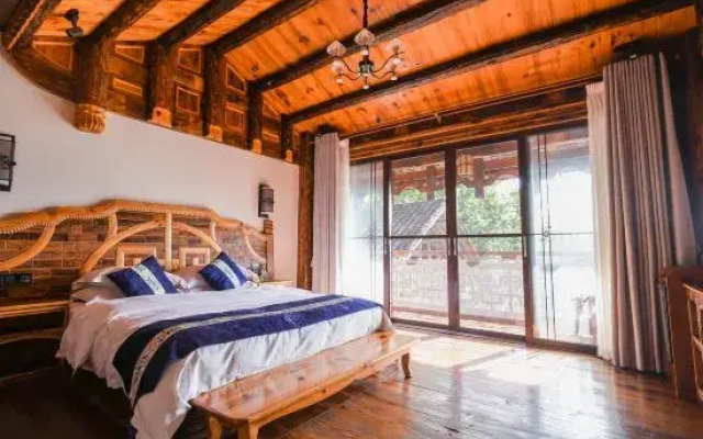 Tusi Xuanfu (Furong Town Waterfall Store)