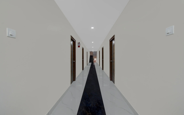 Super Townhouse Oak Bachupally Medical College Formerly SV Hotels