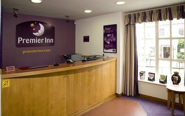 Premier Inn Epsom Central