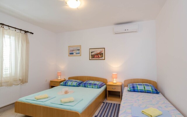 Holiday apartment Adriatic Sea at 80m.