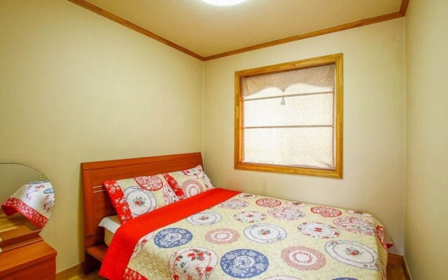 Taean Sky Lake Pension