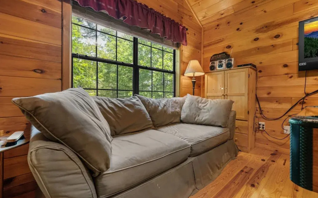 Caught Ya Peek'n 1 Bedroom Cabin by RedAwning