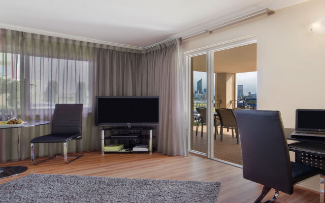 The Peninsula Riverside Serviced Apartments