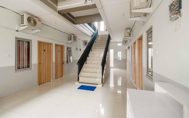 RedDoorz Syariah near Stasiun LRT Bumi Sriwijaya