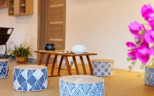 Banyan Tree Courtyard Homestay (Beihai Yintan Branch)
