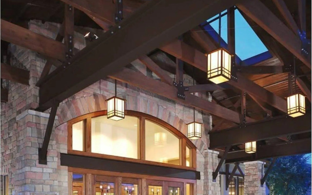 DoubleTree by Hilton Libertyville - Mundelein