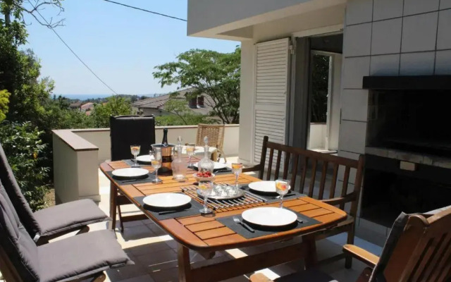 Apartments PineWood Villa