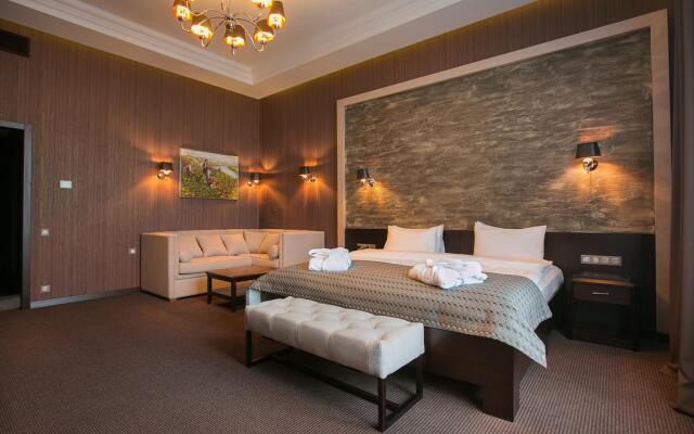 Tsunami Spa Hotel