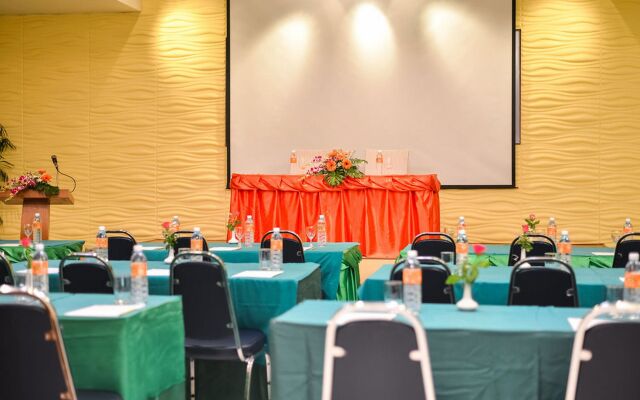 The Three by APK Hotel