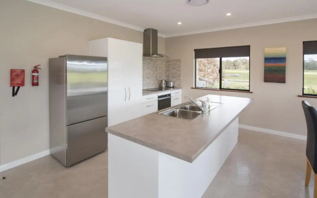 Redgate Forest Retreat