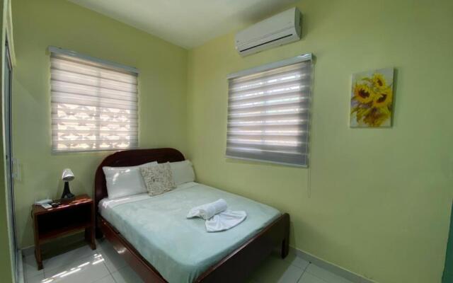 Apartamentos Melya cerca de la Playa Caleta
