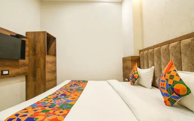 Fabhotel Orio