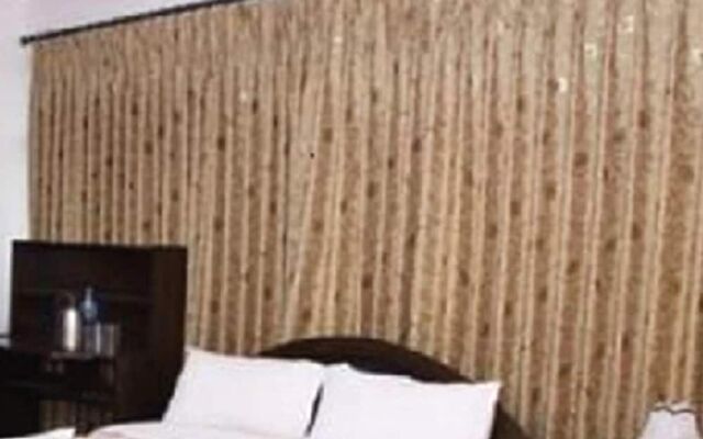 Hotel Aradhya Palace
