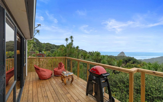 Perfectly Piha - Piha Holiday Home