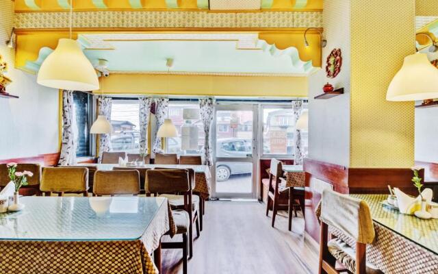 Dekeling Hotel