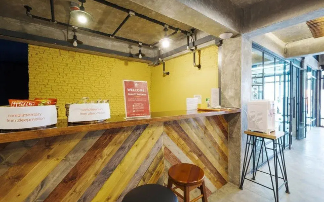 Zen Rooms Zleepmotion Bangkok