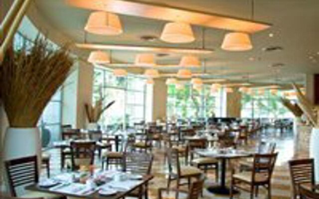 The Grand Mayan Acapulco